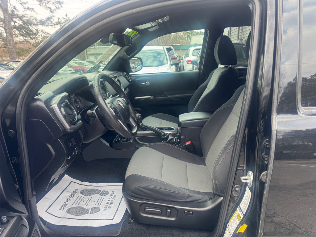 2021 Toyota Tacoma Image 18