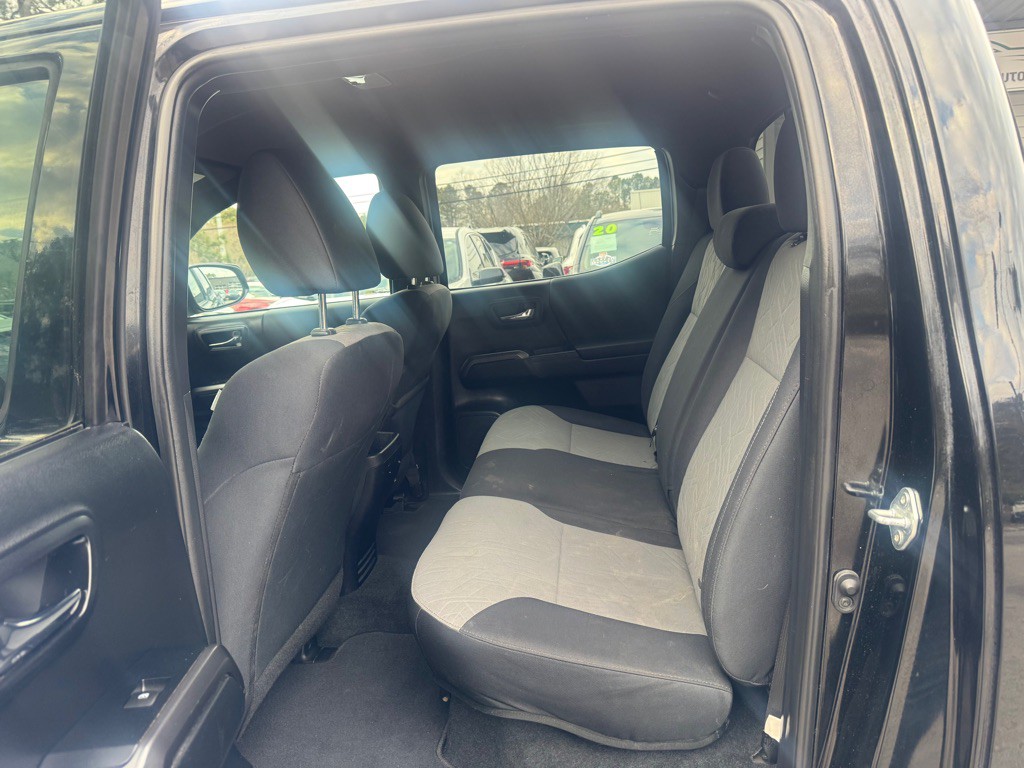 2021 Toyota Tacoma Image 37