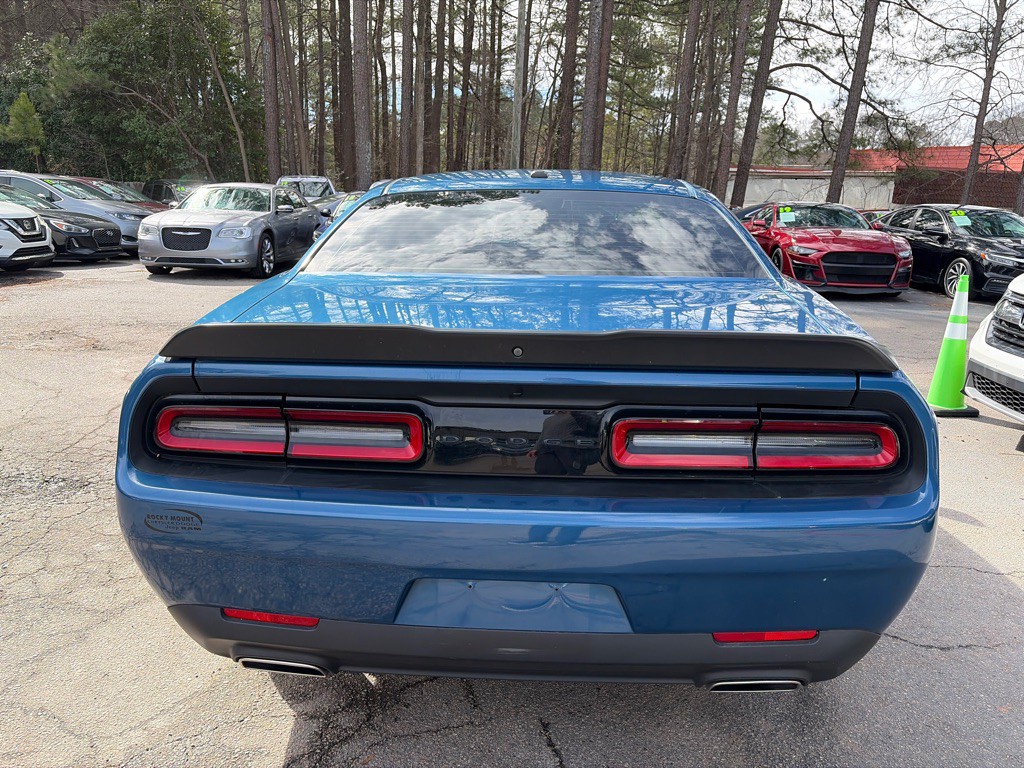2021 Dodge Challenger Image 5