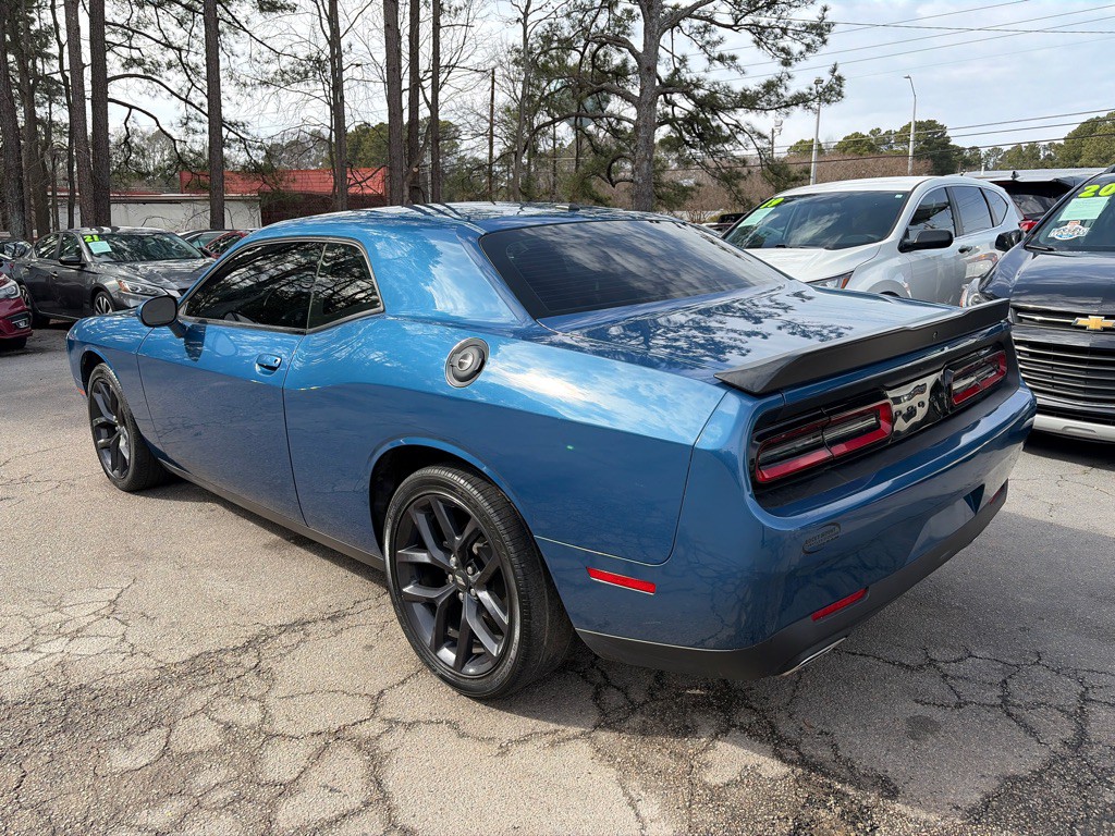2021 Dodge Challenger Image 6