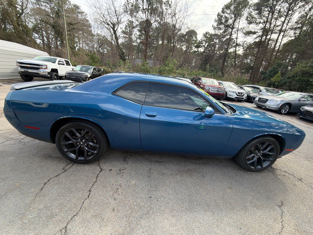 2021 Dodge Challenger Image 8
