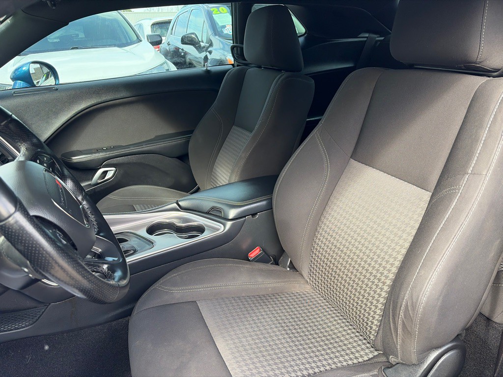 2021 Dodge Challenger Image 9