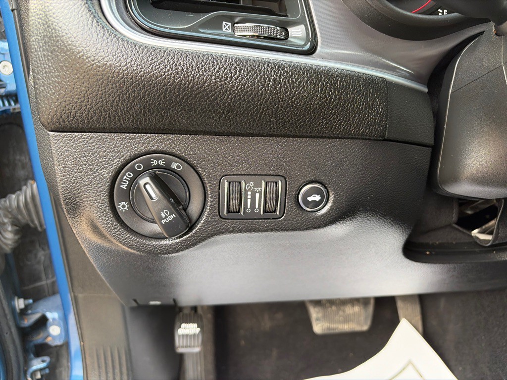 2021 Dodge Challenger Image 17