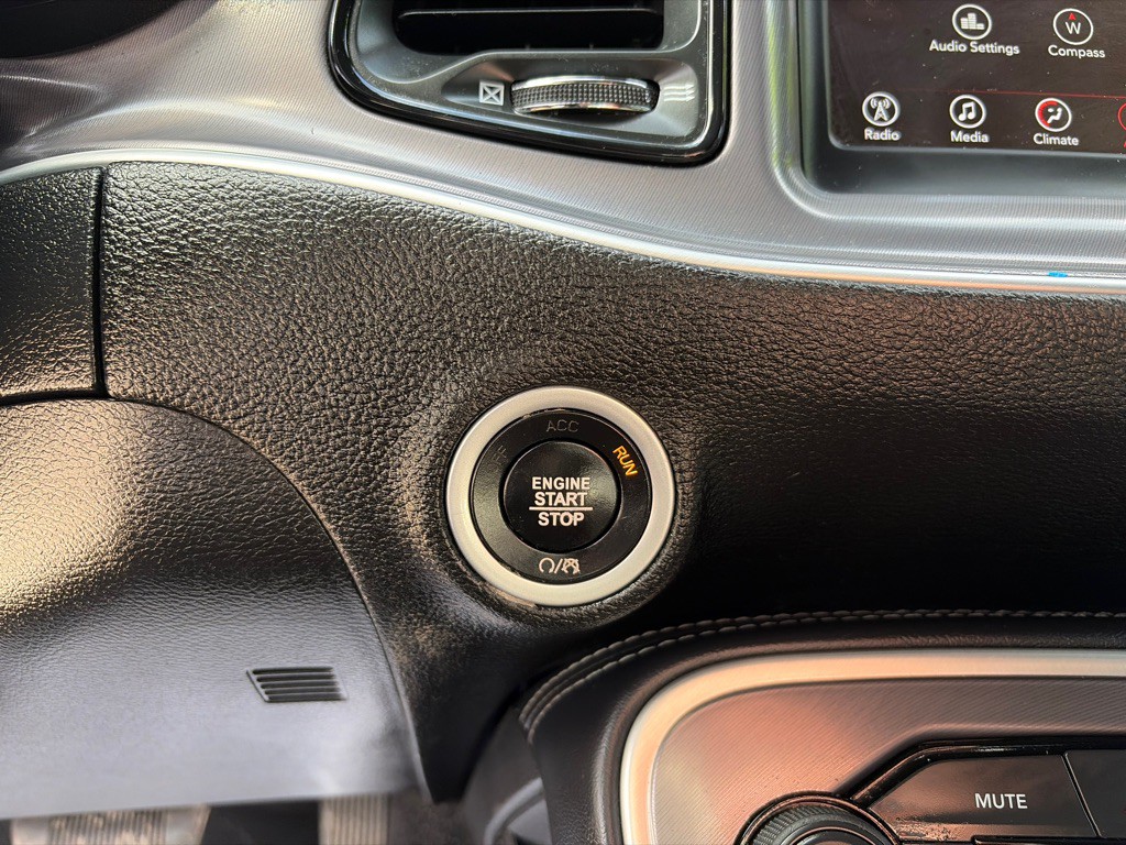 2021 Dodge Challenger Image 23