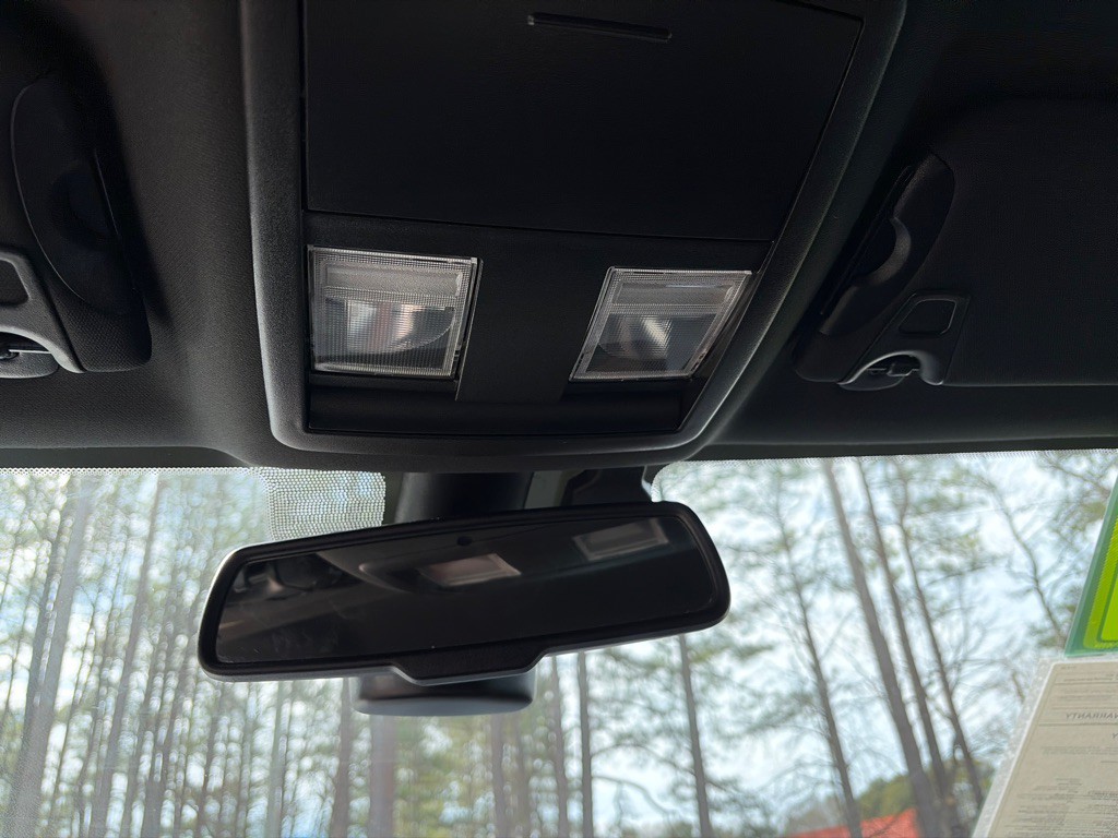 2021 Dodge Challenger Image 24