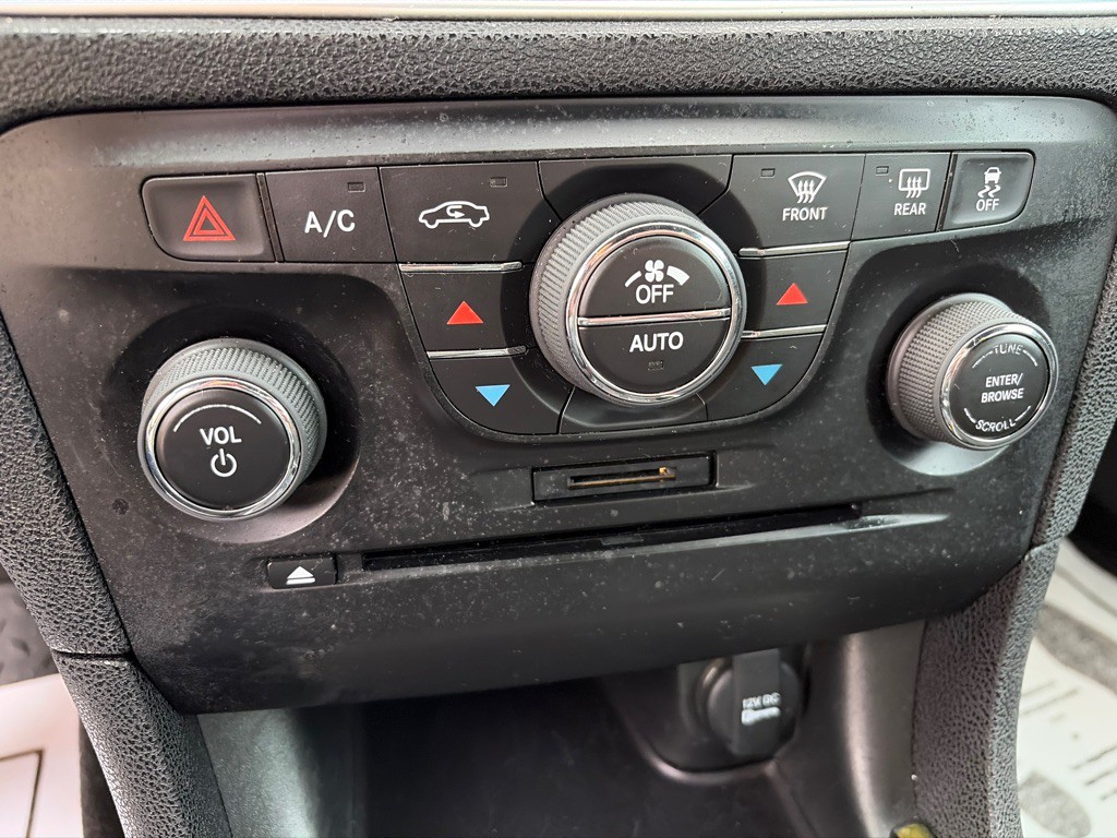 2013 Dodge Charger Image 27