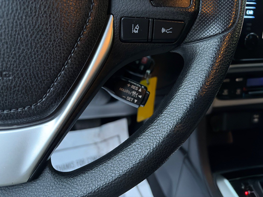 2017 Toyota Corolla Image 13