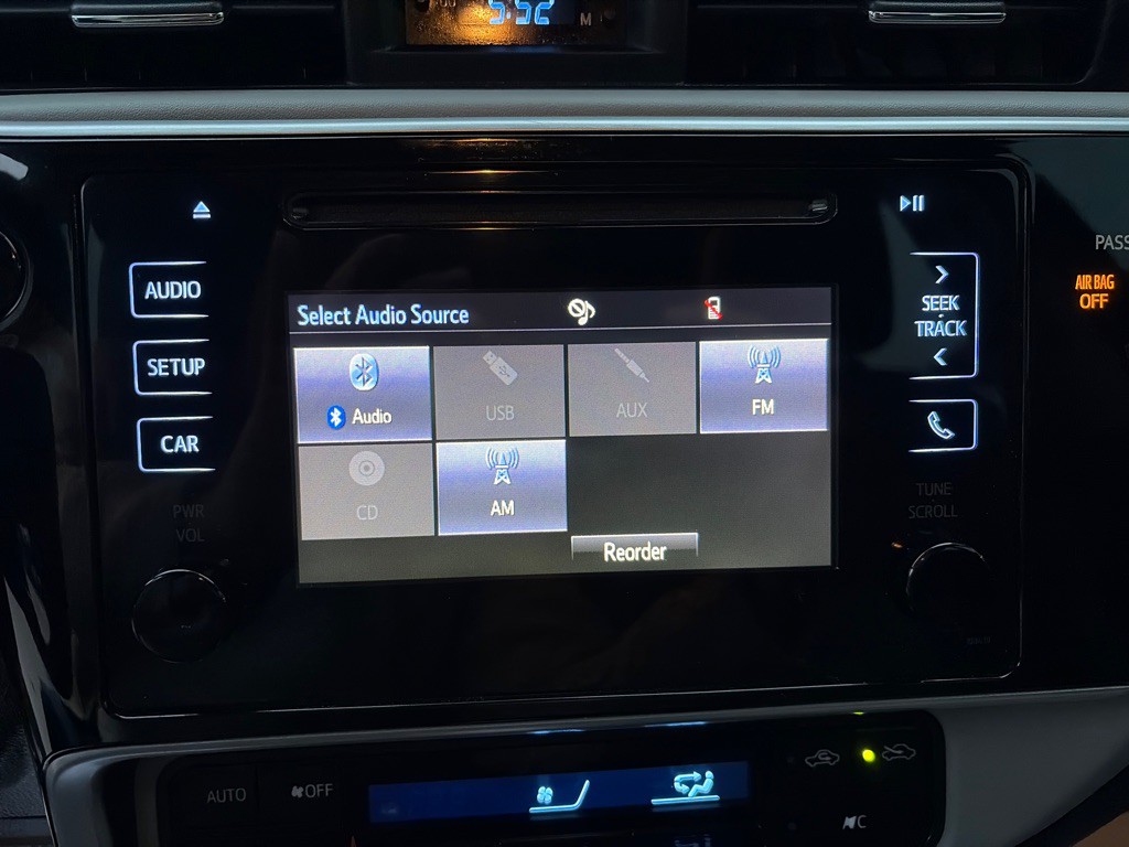 2017 Toyota Corolla Image 15