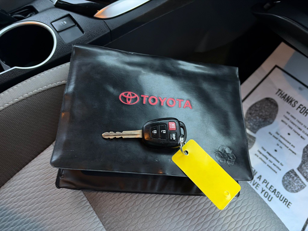 2017 Toyota Corolla Image 22