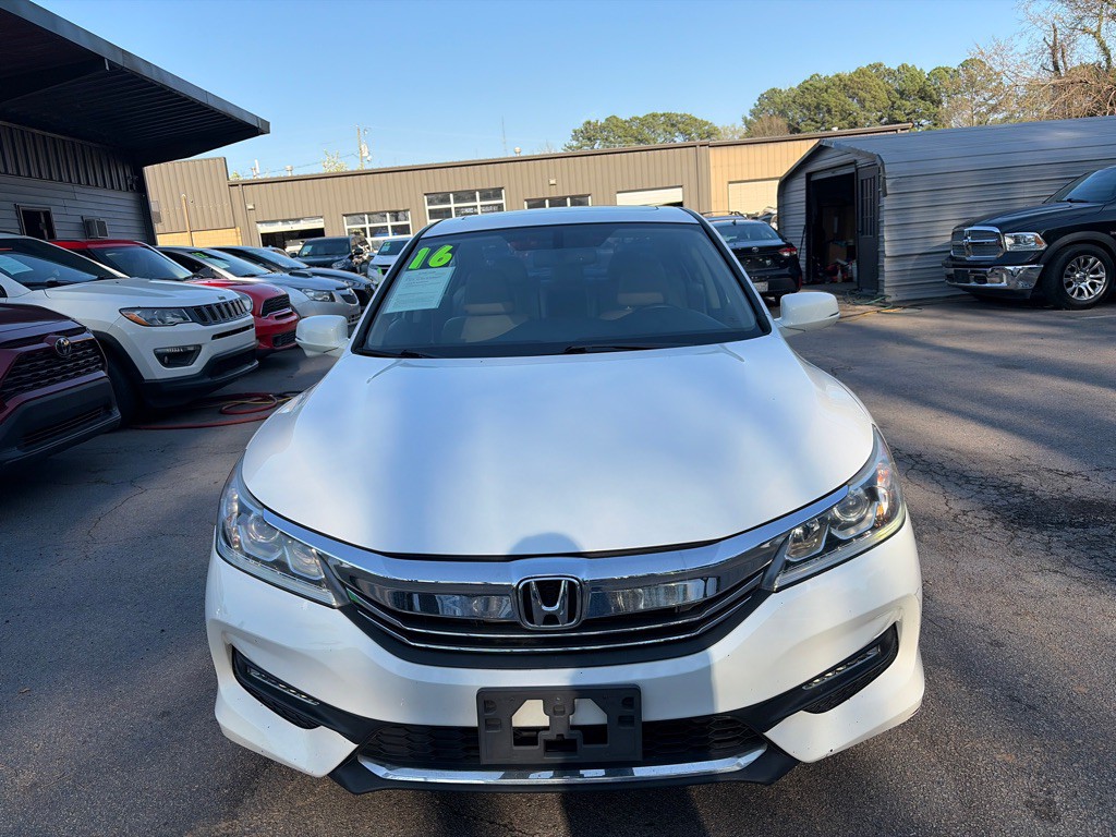 2016 Honda Accord Image 2