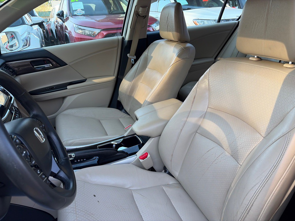 2016 Honda Accord Image 7