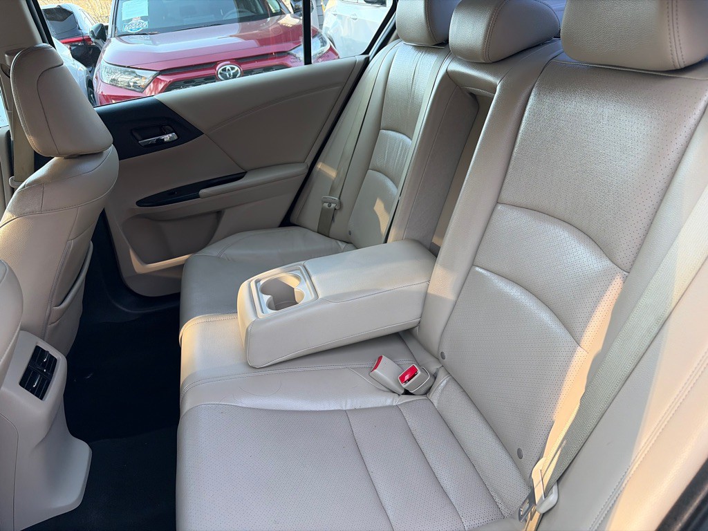 2016 Honda Accord Image 8