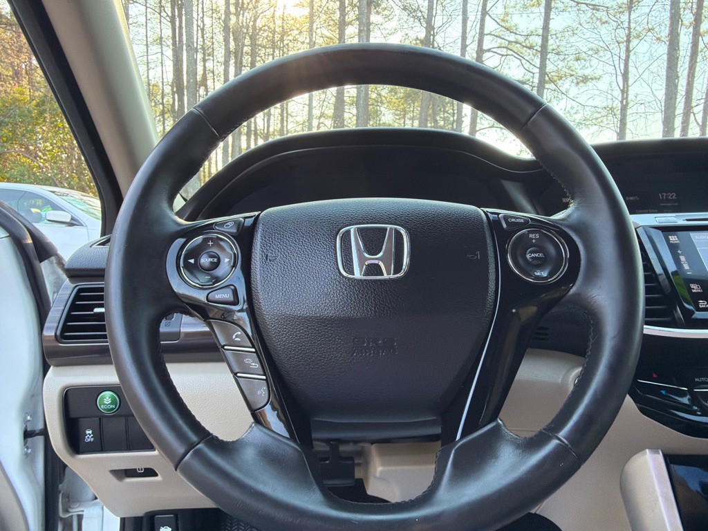 2016 Honda Accord Image 10