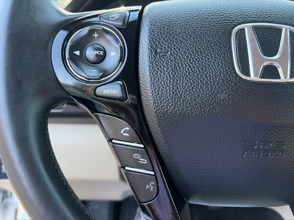 2016 Honda Accord Image 11