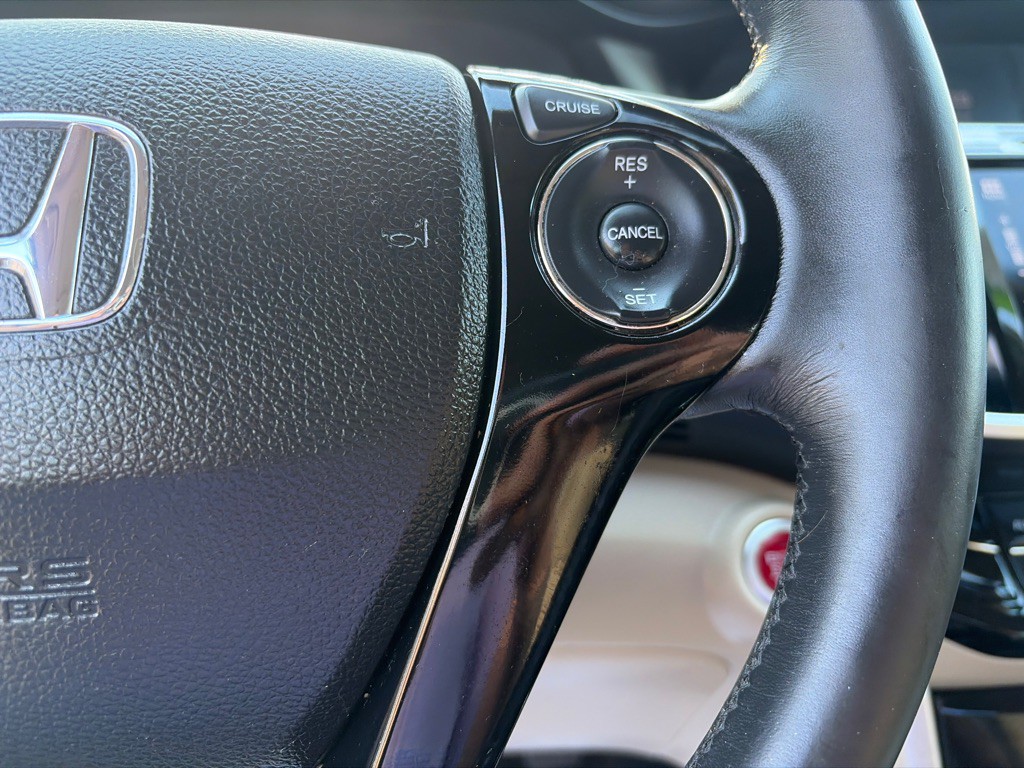 2016 Honda Accord Image 12