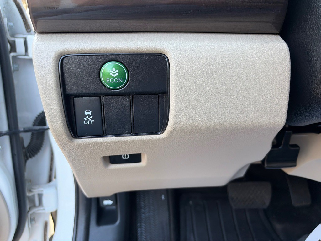 2016 Honda Accord Image 13