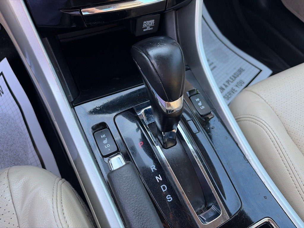 2016 Honda Accord Image 16