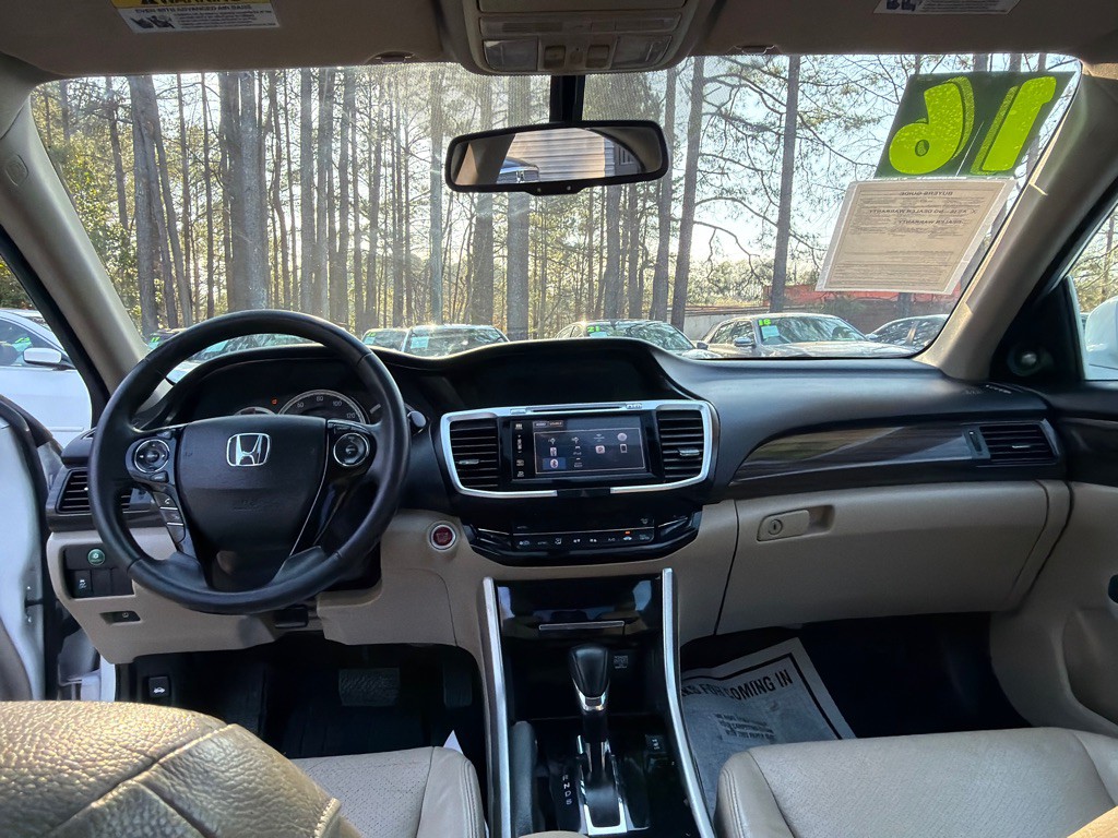 2016 Honda Accord Image 21