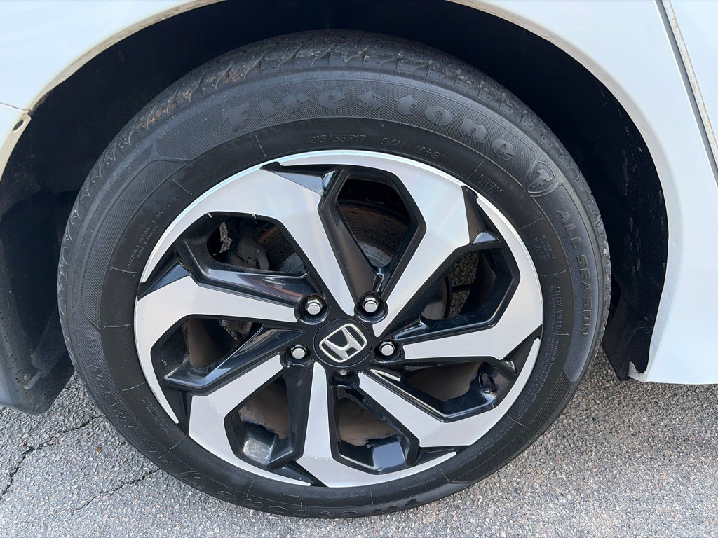 2016 Honda Accord Image 24