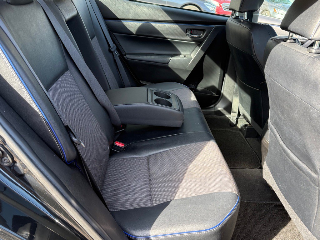 2017 Toyota Corolla Image 33