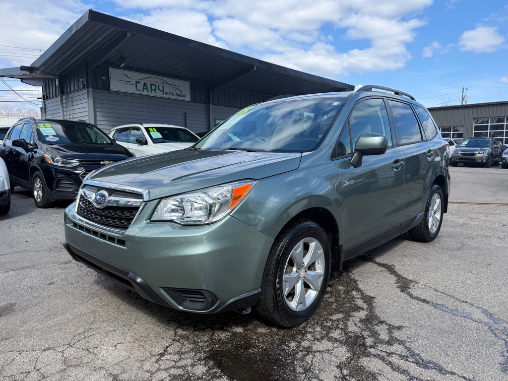 2015 Subaru Forester Image 1