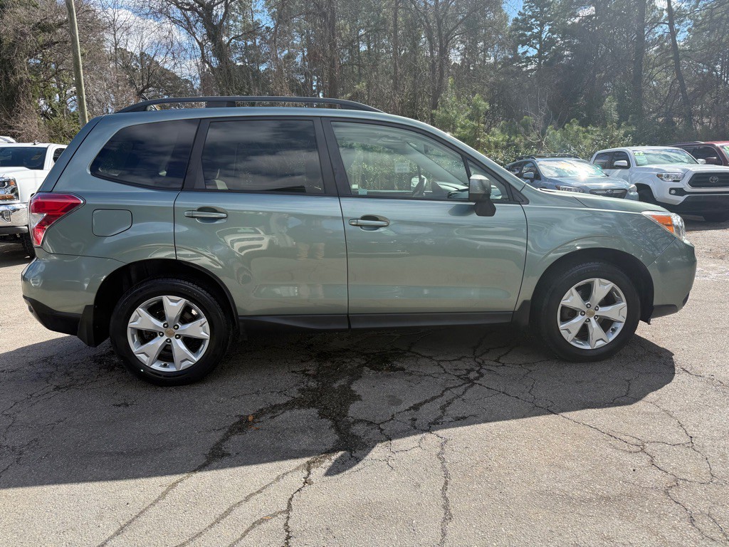 2015 Subaru Forester Image 4