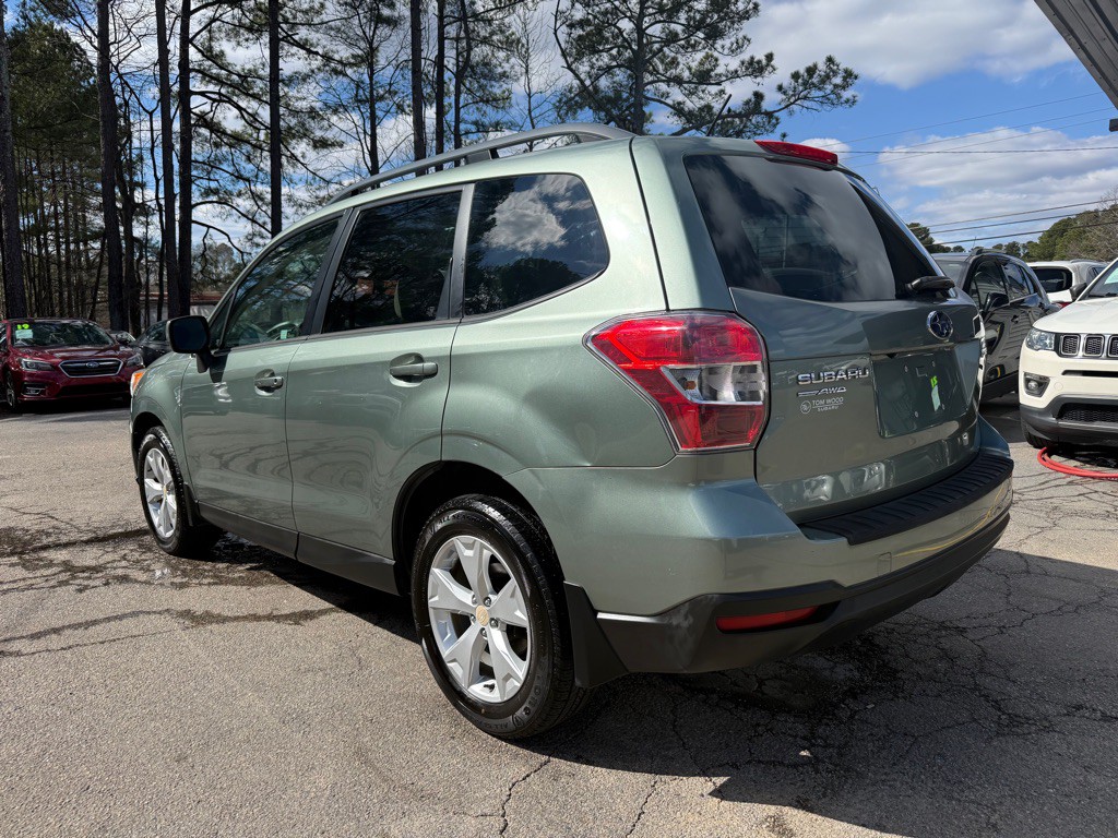 2015 Subaru Forester Image 8