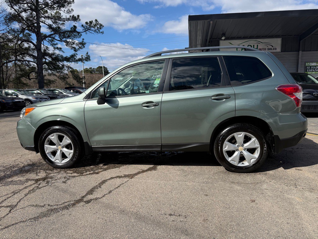 2015 Subaru Forester Image 9