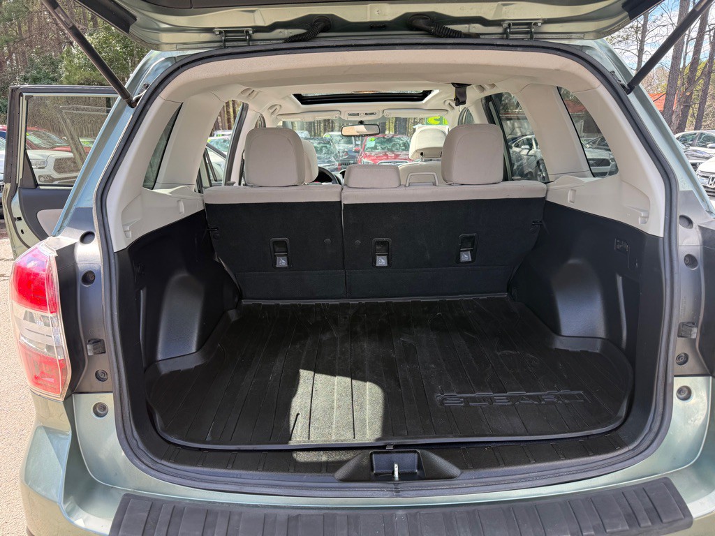 2015 Subaru Forester Image 30