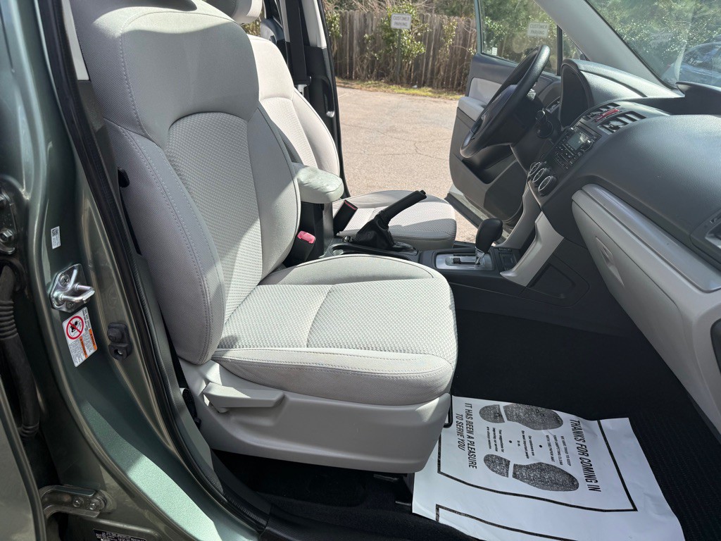 2015 Subaru Forester Image 35