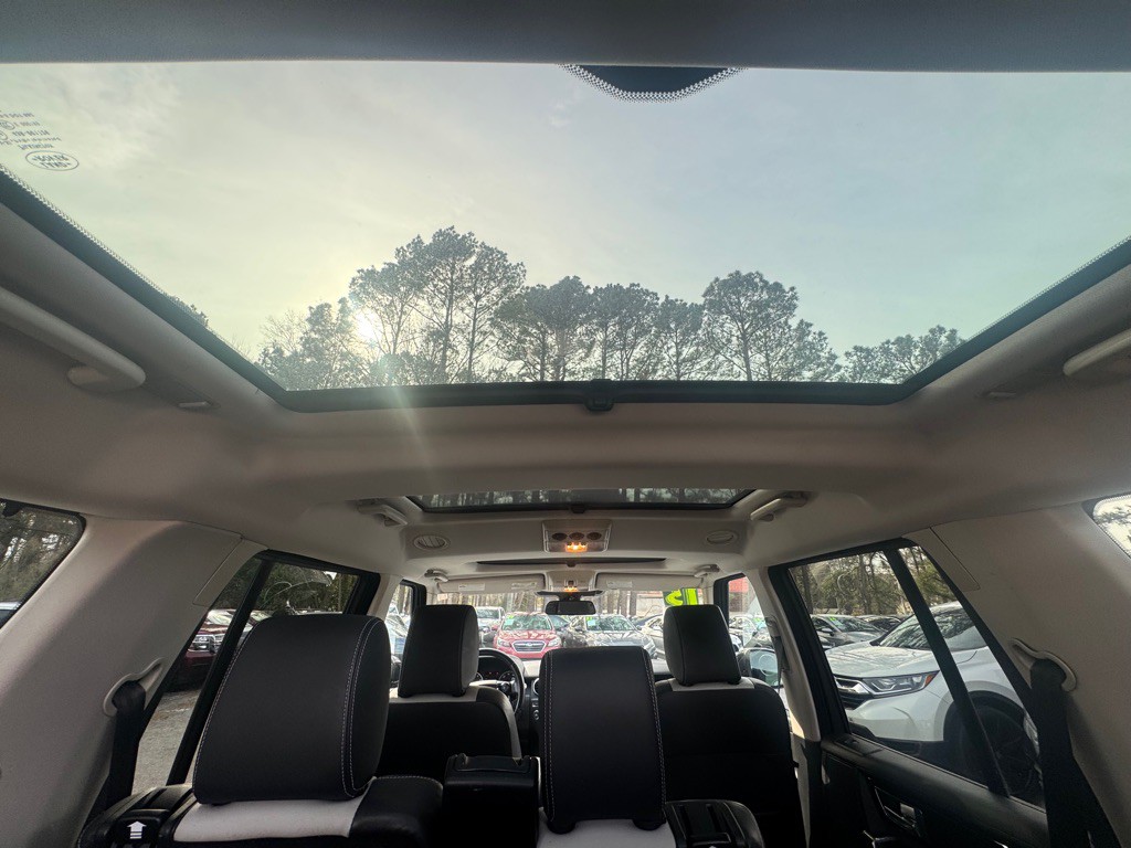 2015 Land Rover LR4 Image 37