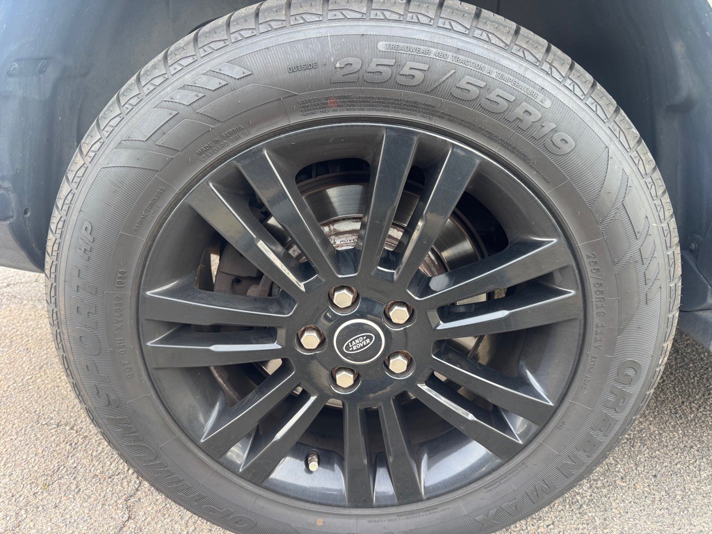 2015 Land Rover LR4 Image 41