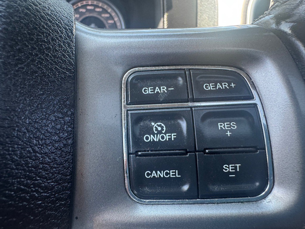 2015 RAM 1500 Image 42