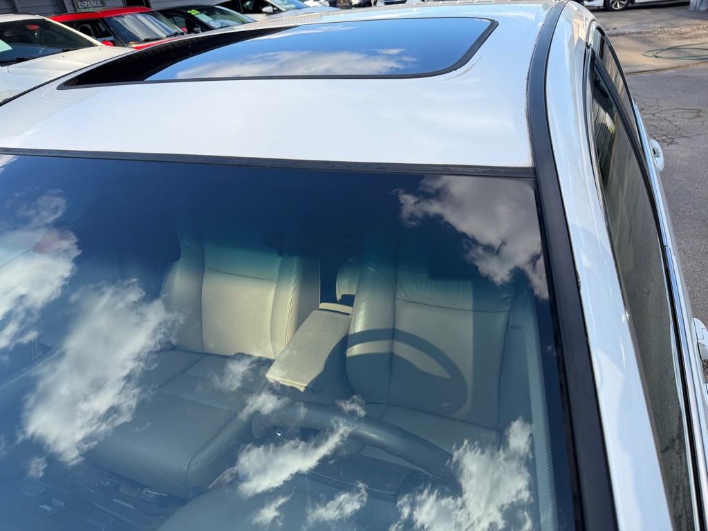 2005 Honda Accord Image 10