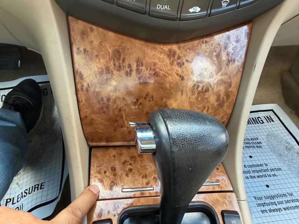 2005 Honda Accord Image 20