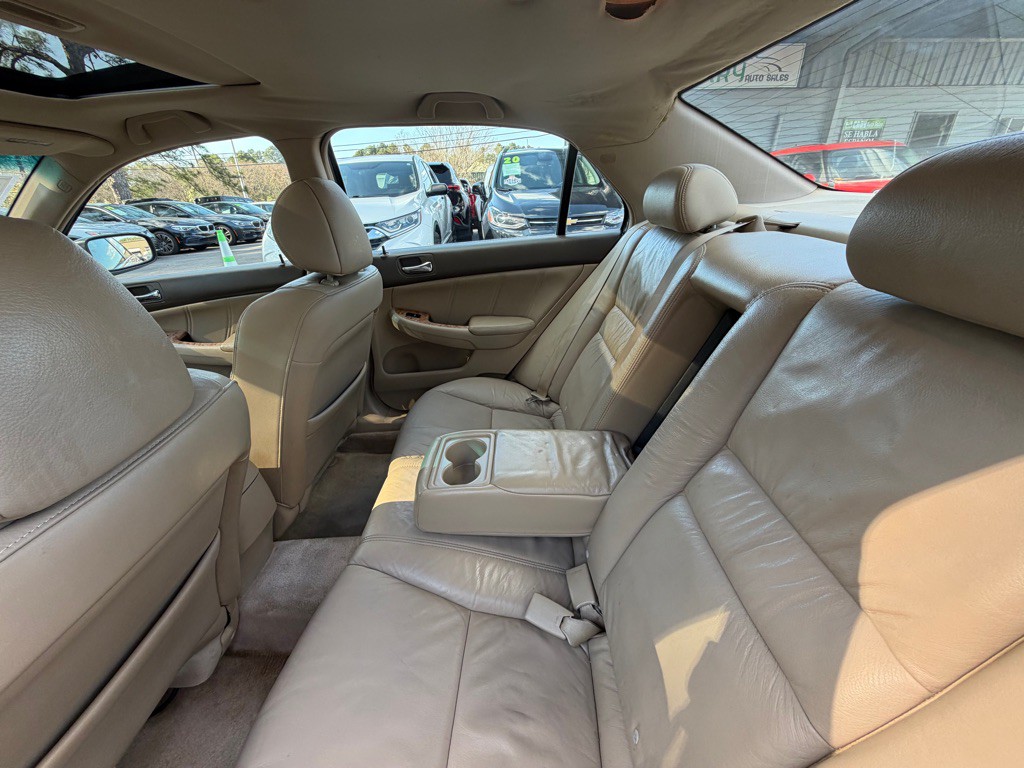 2005 Honda Accord Image 32