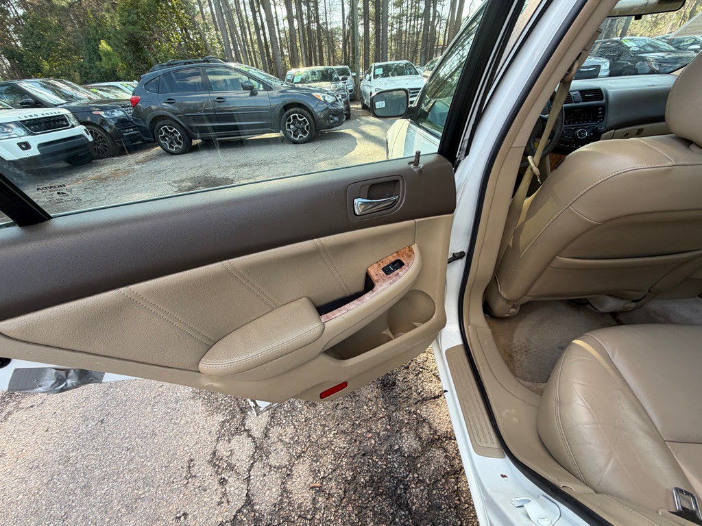 2005 Honda Accord Image 33