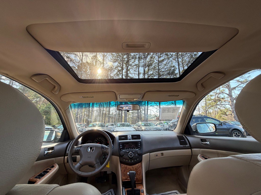 2005 Honda Accord Image 34