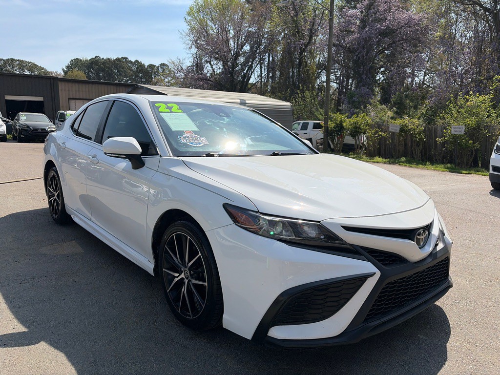 2022 Toyota Camry Image 3