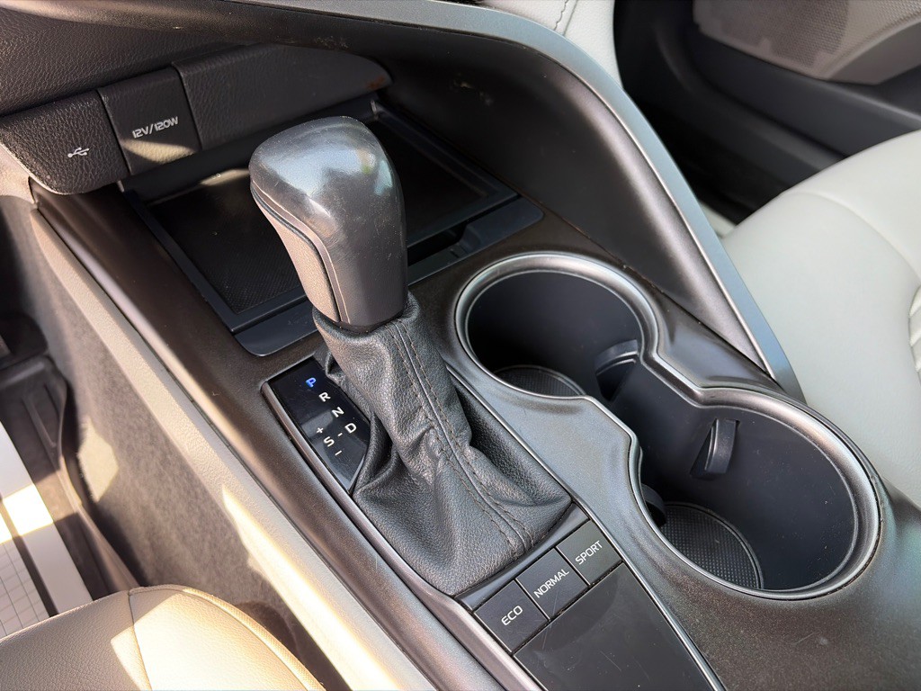 2022 Toyota Camry Image 21