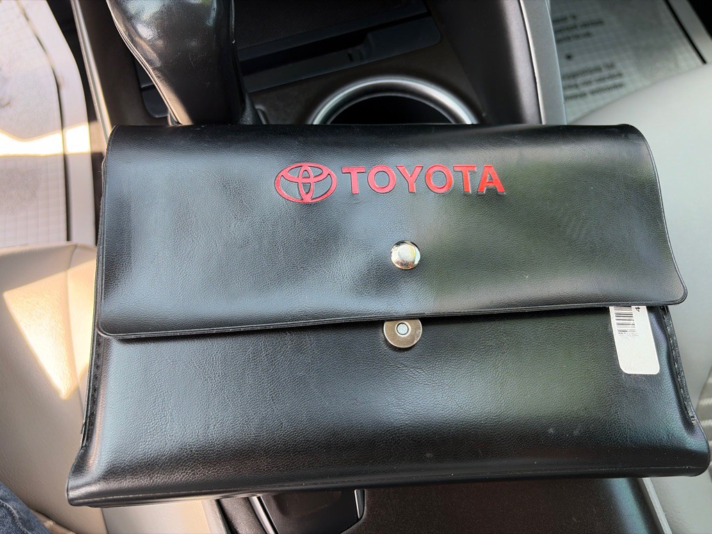 2022 Toyota Camry Image 23