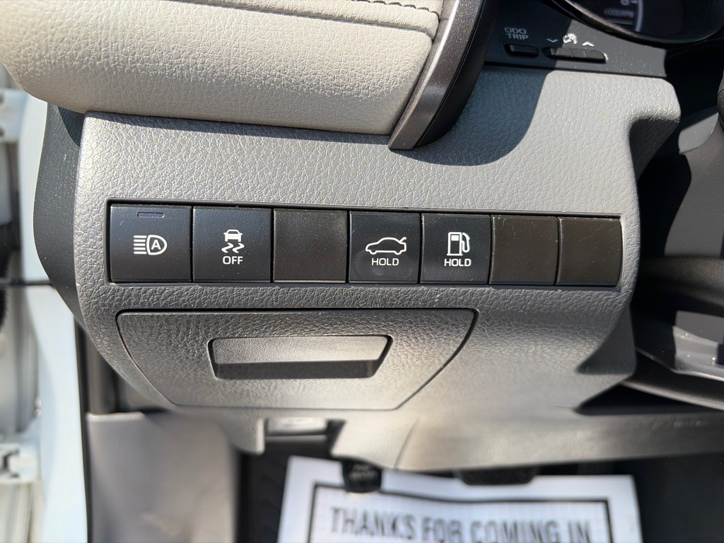 2022 Toyota Camry Image 27