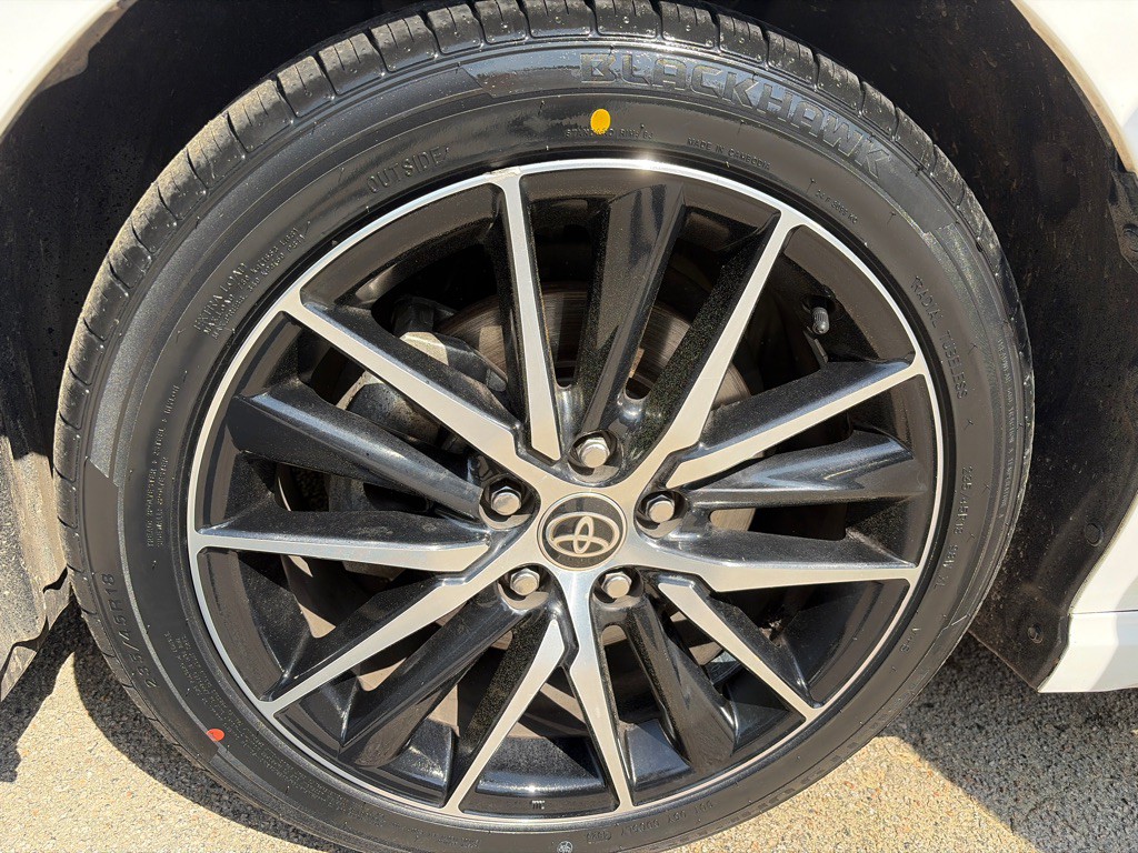 2022 Toyota Camry Image 33