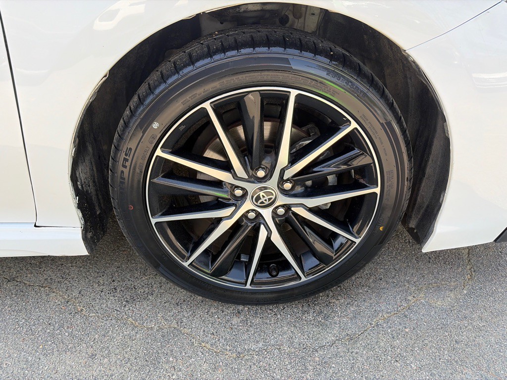 2022 Toyota Camry Image 36