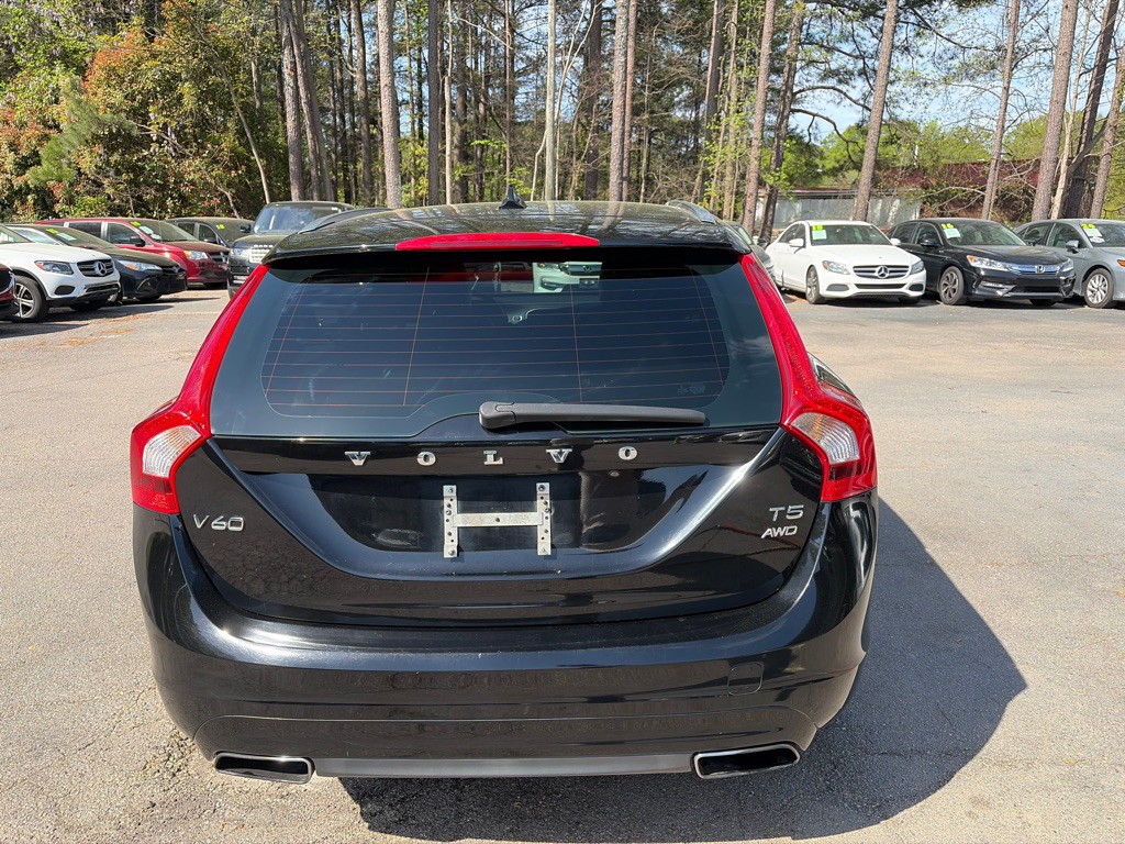 2015 Volvo V60 Image 5