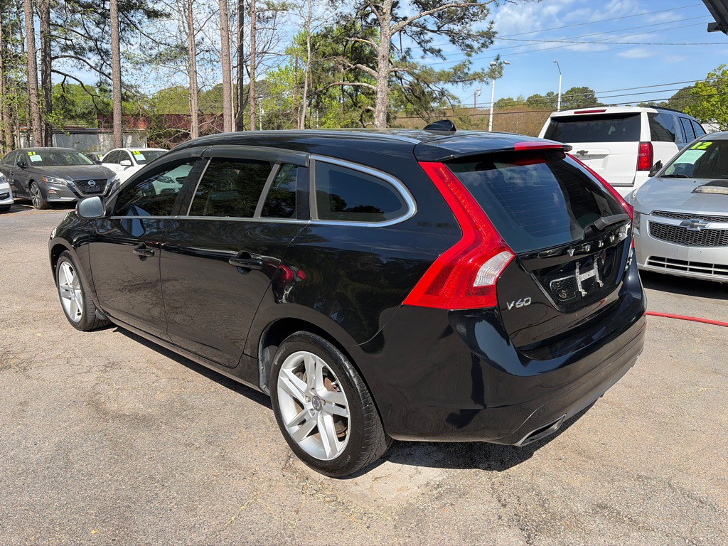 2015 Volvo V60 Image 6