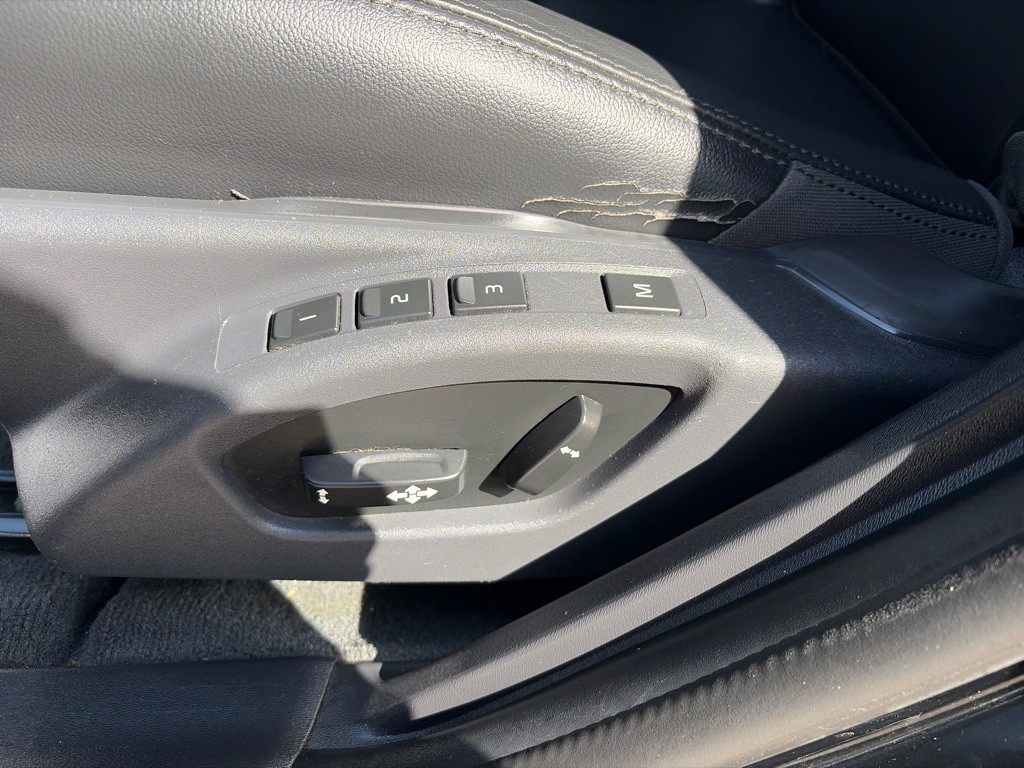 2015 Volvo V60 Image 13