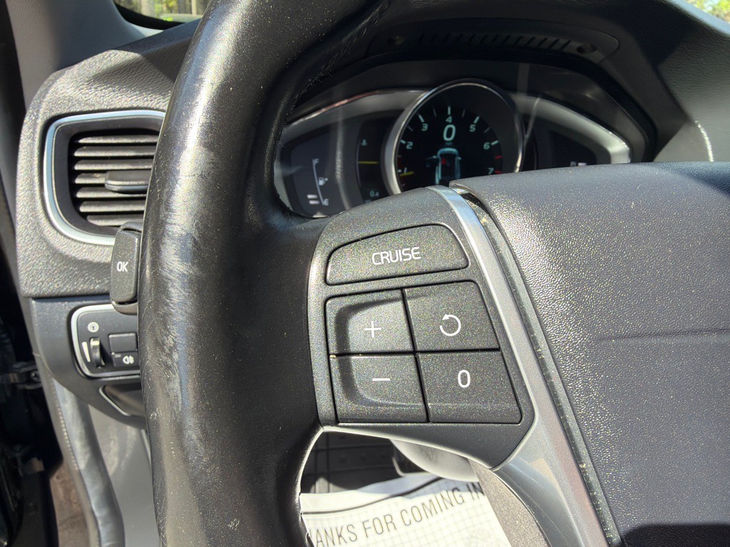 2015 Volvo V60 Image 15