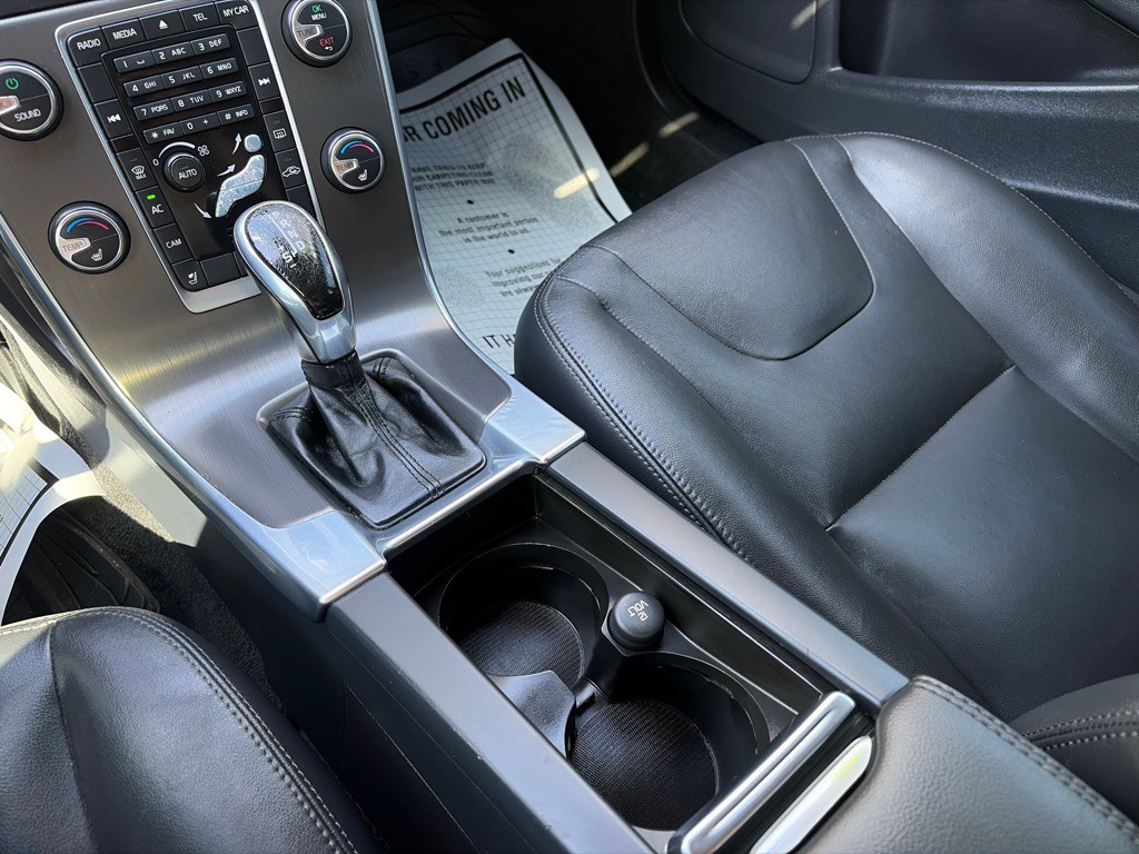 2015 Volvo V60 Image 20