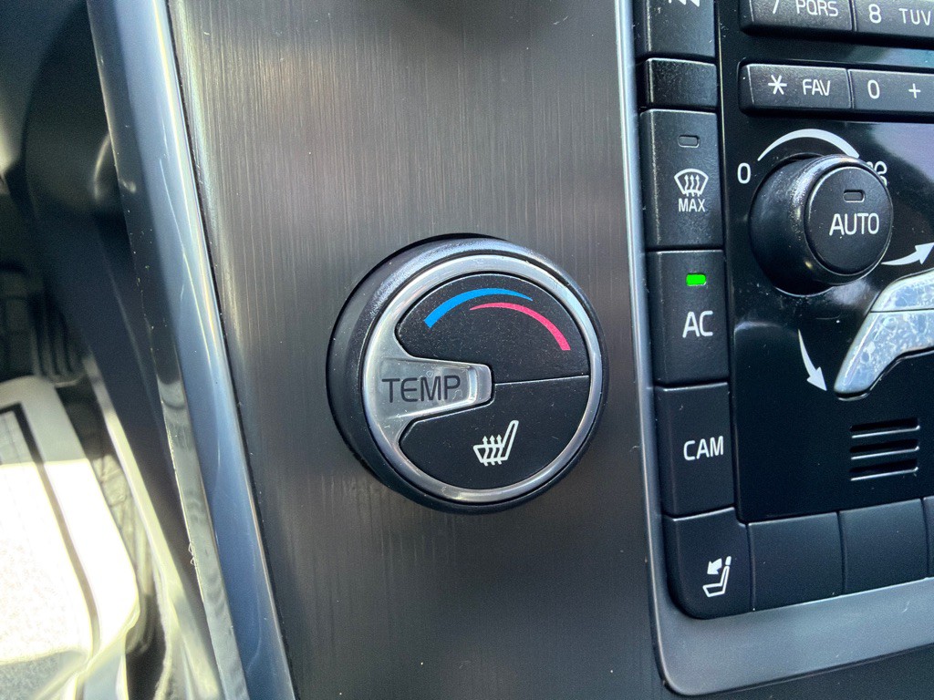 2015 Volvo V60 Image 24